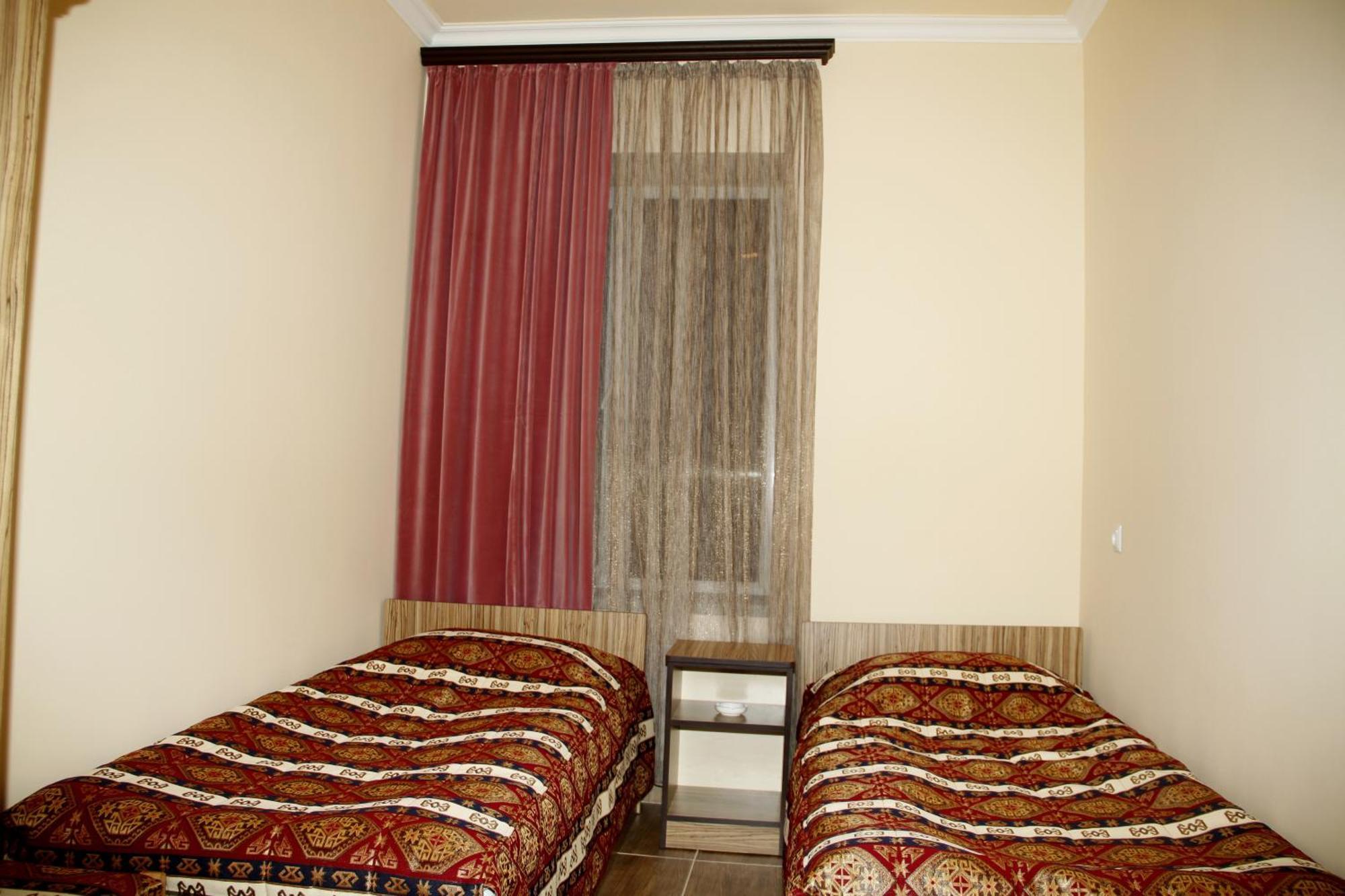 Zanger Hotel Goris Oda fotoğraf